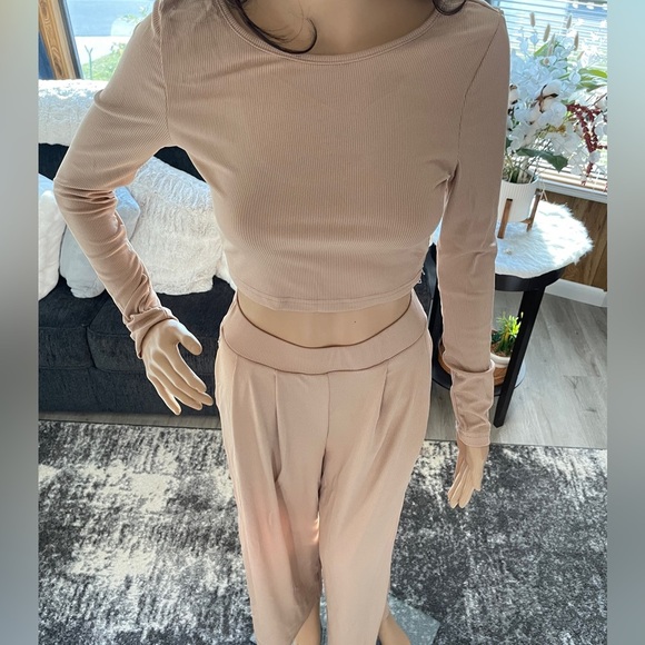 Women’s 2pcs Solid Skinny Crop To & Pleated Pants Size Large - Picture 4 of 12